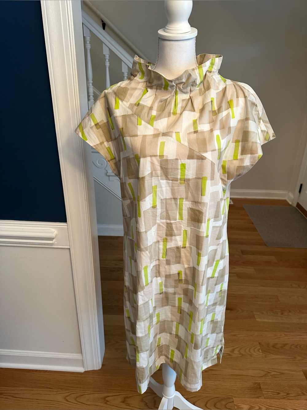Sara Campbell Beige & Lime Abstract Ruffle Neck Shift Dress Medium